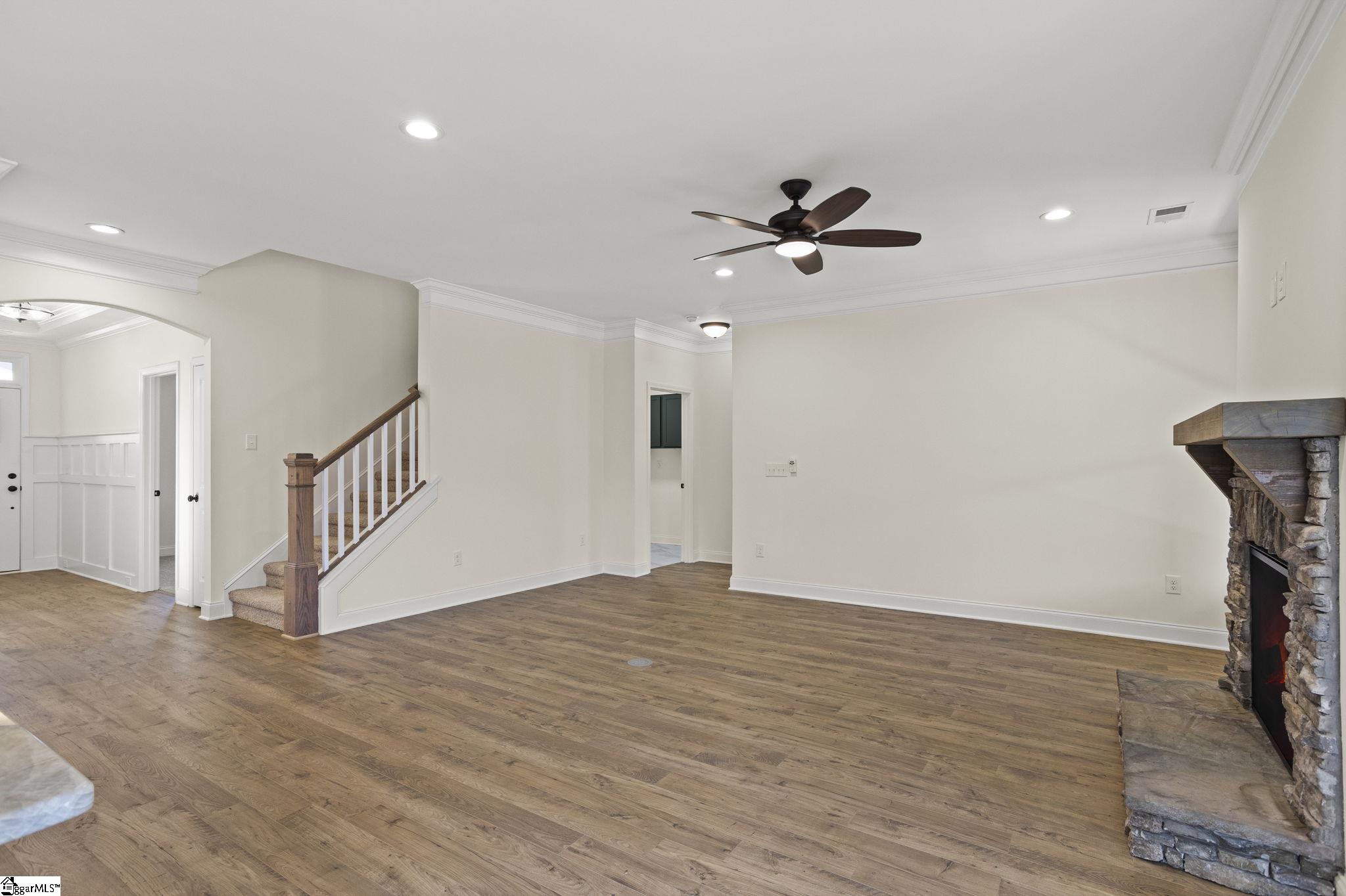 4 Ainsworth Street Greenville, SC 29607 - Photo 9 of 37