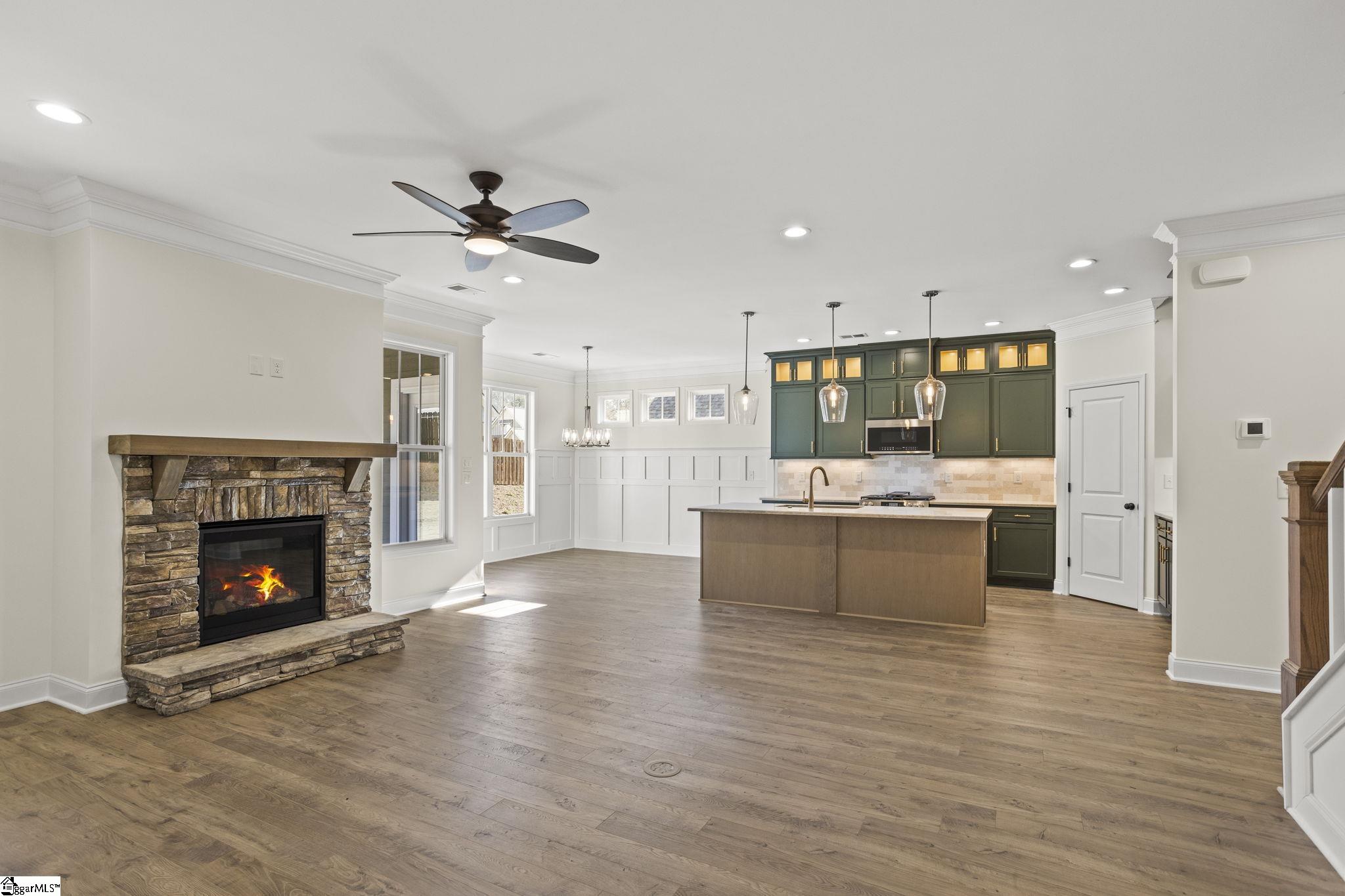 4 Ainsworth Street Greenville, SC 29607 - Photo 10 of 37