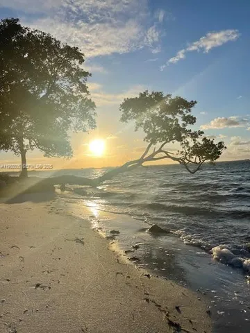 $4,300 | 2475 Brickell Avenue, Unit 1606, Miami, FL 33129