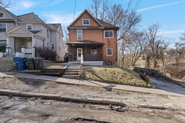 $85,000 | 3 Riverview Place, Davenport, IA 52803