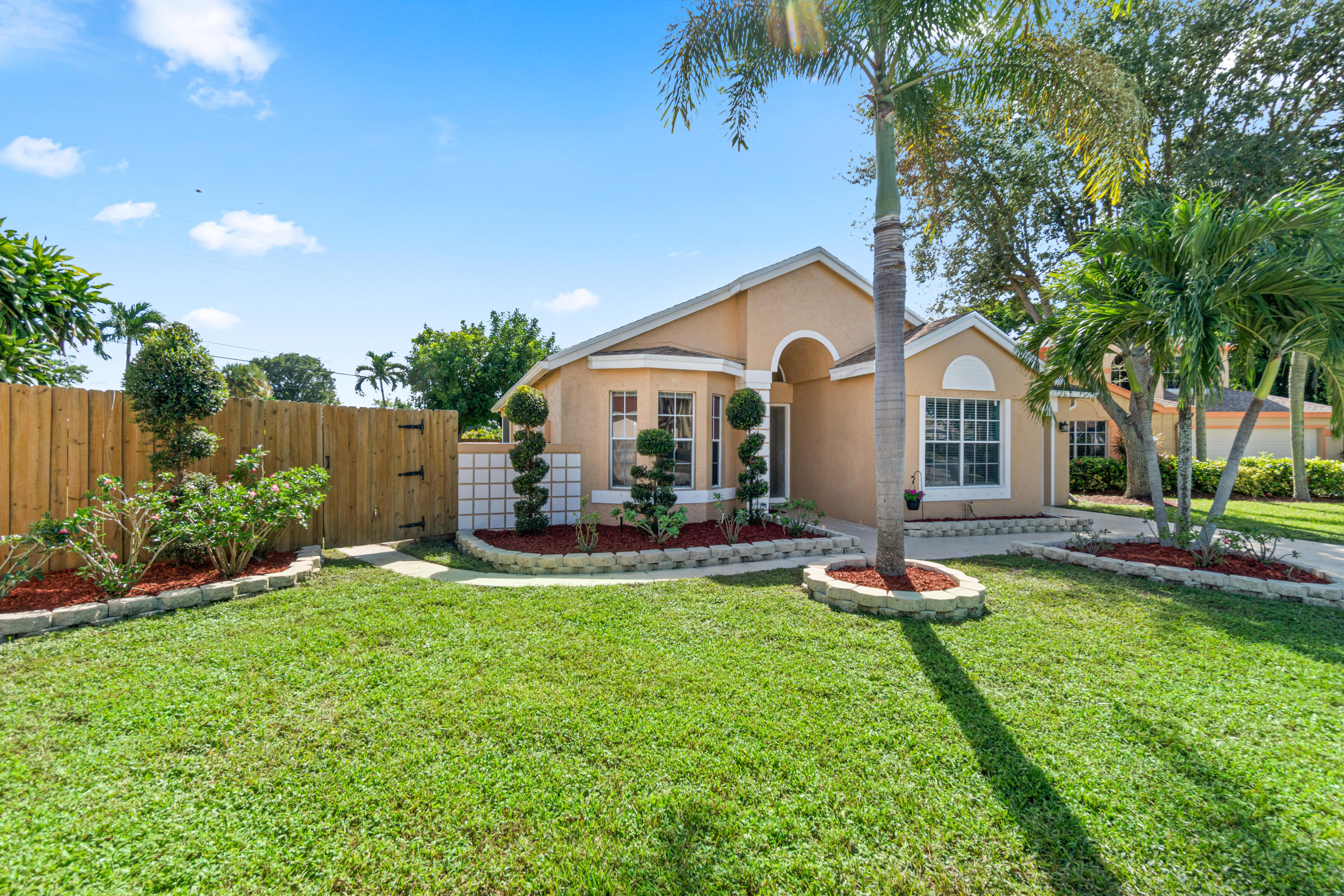 9482 Aegean Drive Boca Raton, FL 33496 - Photo 26 of 50 001-9482AegeanDrive-BocaRaton-FL-33496-F
