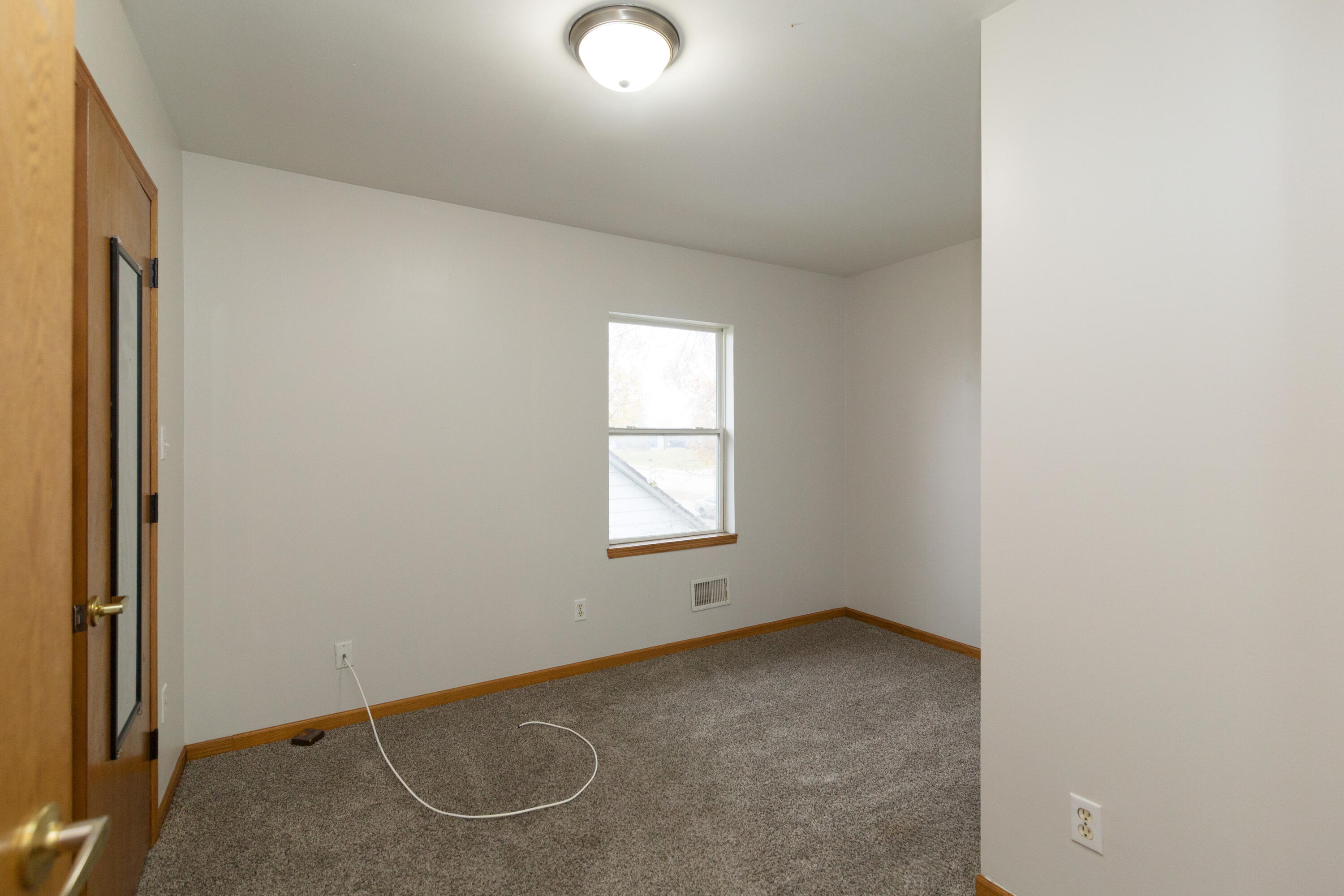 6824 West Mill Road, Unit 6826 Milwaukee, WI 53218 - Photo 12 of 13 6738-w-mill-rd-milwaukee_0122