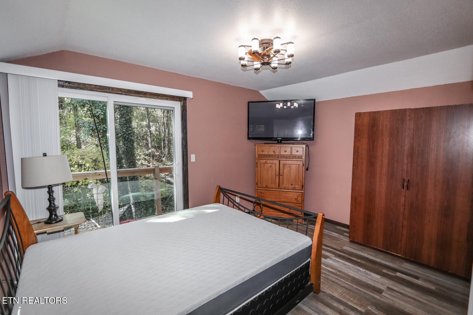 2283 Upper Rinehart Road Dandridge, TN 37725 - Photo 8 of 39 9