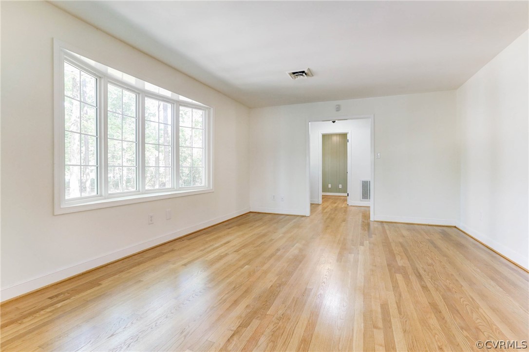 8335 Old Roxbury Road Quinton, VA 23141 - Photo 30 of 36 Living Room