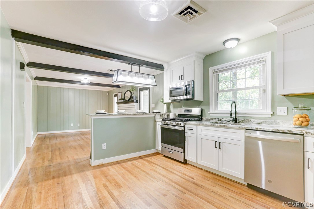 8335 Old Roxbury Road Quinton, VA 23141 - Photo 3 of 36 Kitchen