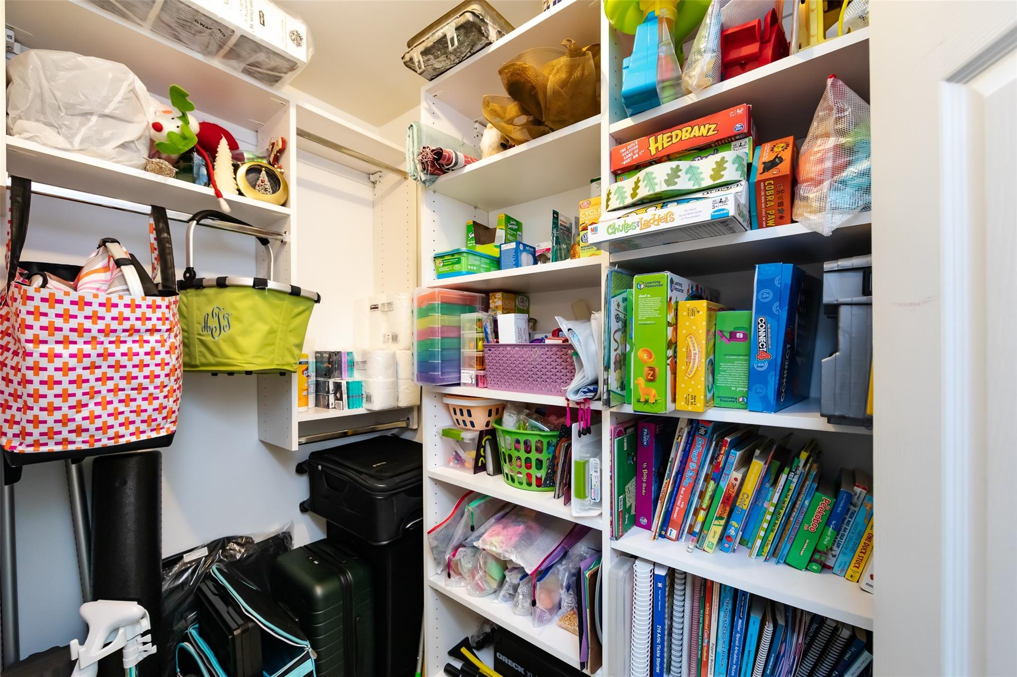 416 Queens Road, Unit 6 Charlotte, NC 28207 - Photo 36 of 37 a living room with furniture and a book shelf
