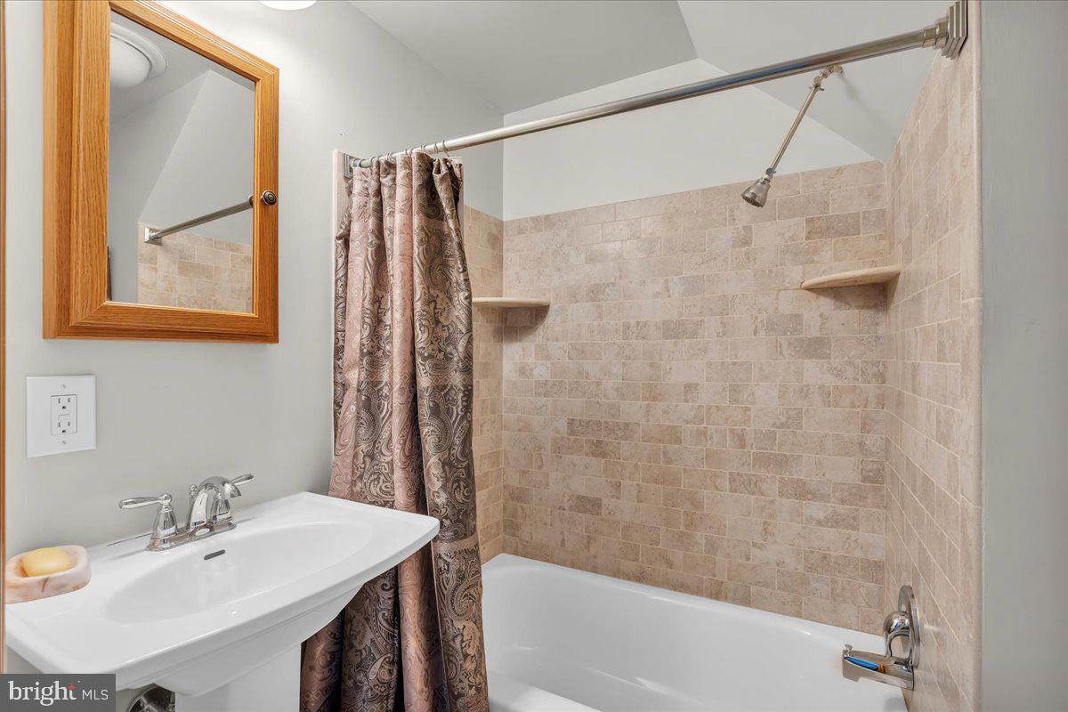316 Chews Landing Road Haddonfield, NJ 08033 - Photo 30 of 55 2nd Bedroom - Full Bath