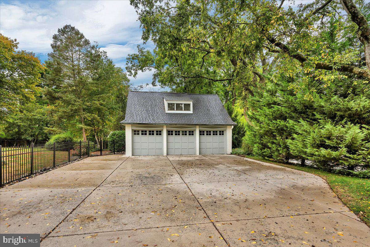 316 Chews Landing Road Haddonfield, NJ 08033 - Photo 43 of 55 3-Car Garage Apartment