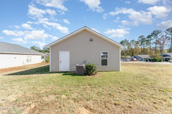 $270,000 | 3060 Camden Creek Drive, Raleigh, NC 27610