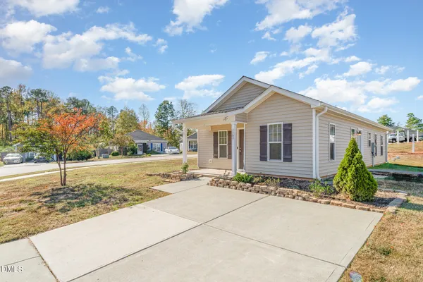 $270,000 | 3060 Camden Creek Drive, Raleigh, NC 27610