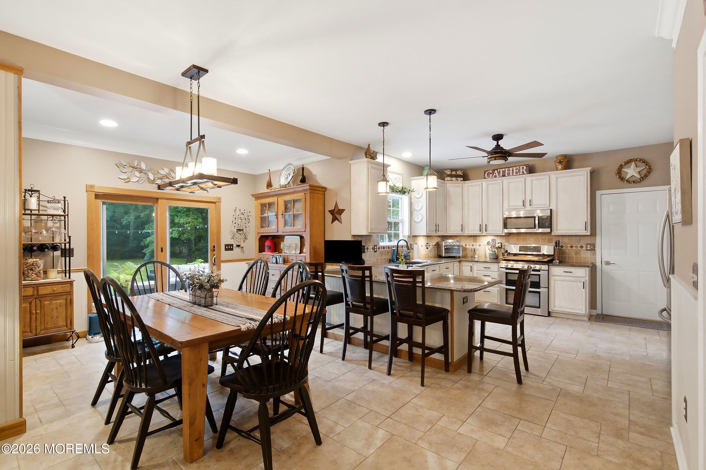 19 Goldfinch Road Jackson, NJ 08527 - Photo 8 of 51 13-Dining to Kitchen 1