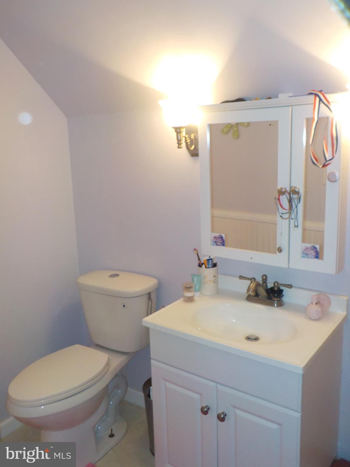 4181 Osborne Road Hurlock, MD 21643 - Photo 24 of 34 2nd fl bathroom
