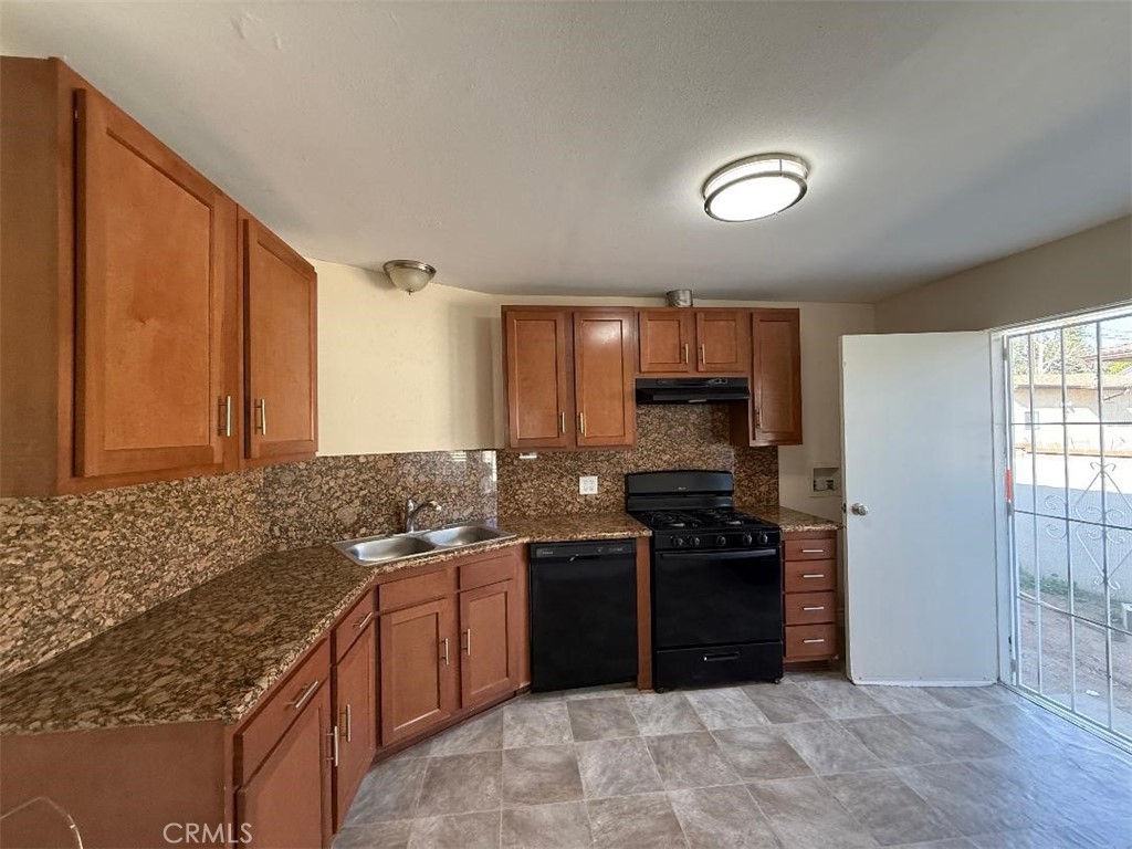 3451 Central Riverside, CA 92506 - Photo 9 of 15
