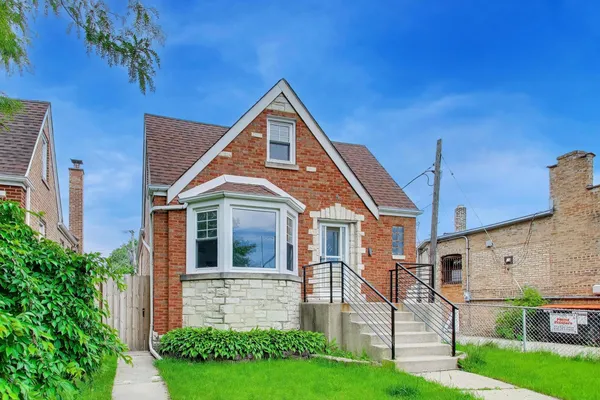 $524,900 | 5718 North Parkside Avenue, Chicago, IL 60646