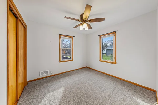 $289,900 | 1235 East Main Street, Mankato, MN 56001