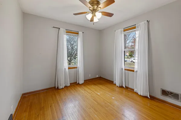 $289,900 | 1235 East Main Street, Mankato, MN 56001