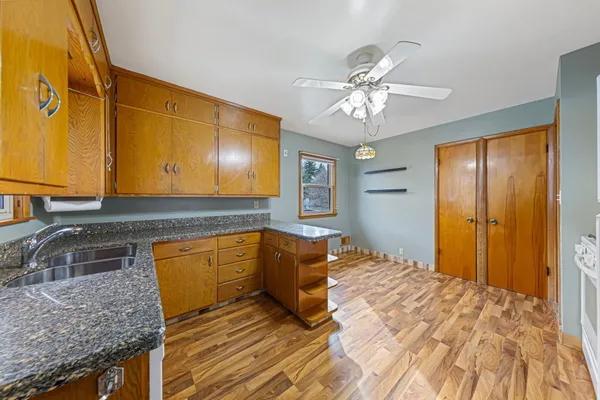 $289,900 | 1235 East Main Street, Mankato, MN 56001