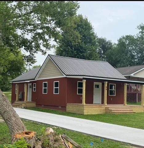 $210,000 | 54 North Elm Street, Hesperia, MI 49421