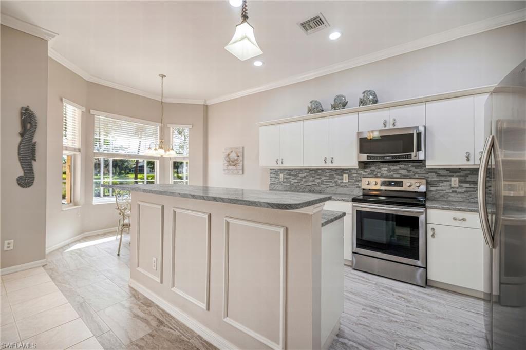 9011 Springview Loop Estero, FL 33928 - Photo 32 of 50 Virtual updated kitchen