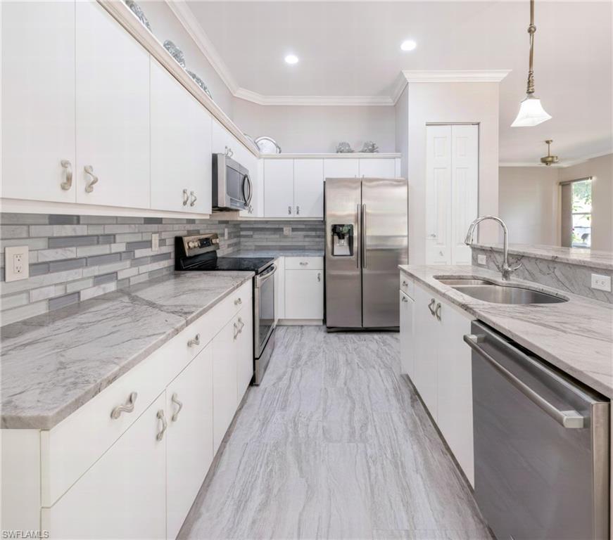 9011 Springview Loop Estero, FL 33928 - Photo 33 of 50 Virtual updated kitchen