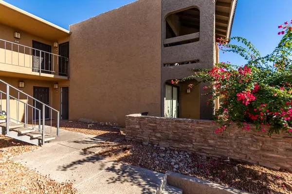 $1,650 | 3825 East Camelback Road, Unit 137, Phoenix, AZ 85018