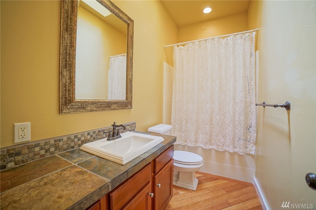 14530 Cavalli Road Southeast Olalla, WA 98359 - Photo 11 of 25 Gallery Image 11