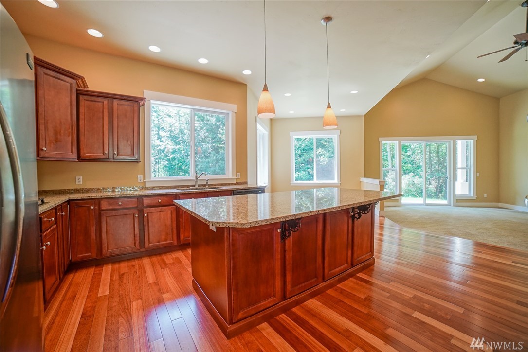 14530 Cavalli Road Southeast Olalla, WA 98359 - Photo 5 of 25 Gallery Image 5