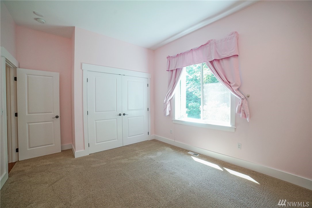 14530 Cavalli Road Southeast Olalla, WA 98359 - Photo 10 of 25 Gallery Image 10