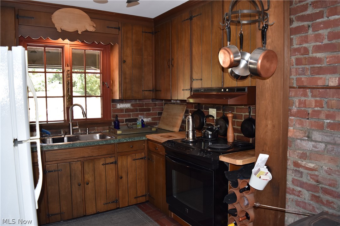 9981 Chardon Road Chardon, OH 44024 - Photo 18 of 35 Gallery Image 18