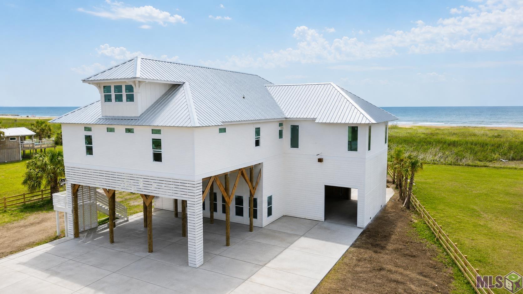3098 Highway 1 Grand Isle, LA 70358 - Photo 1 of 12