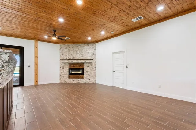 $1,175,000 | 1215 East Stegall Drive, Robinson, TX 76706