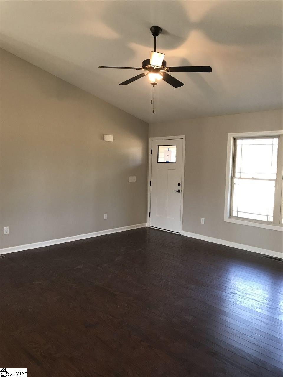 421 Bolding Road Liberty, SC 29657 - Photo 5 of 29