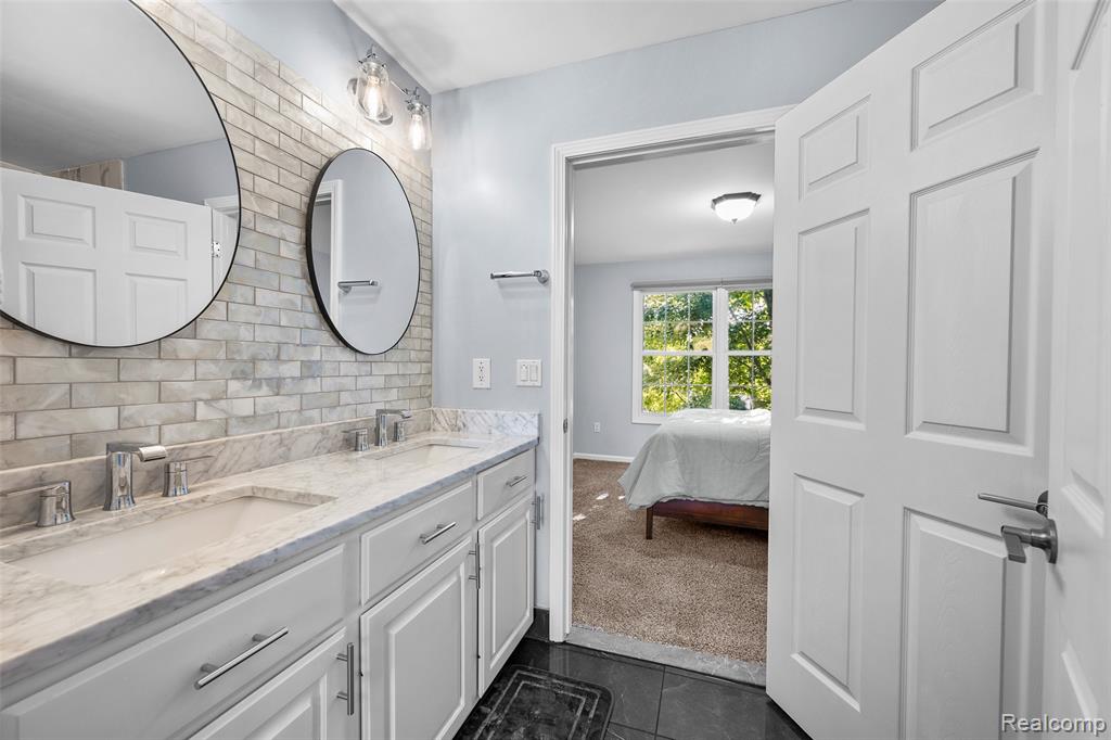 4476 Woodcliff Court Rochester, MI 48306 - Photo 39 of 74 Gallery Image 39