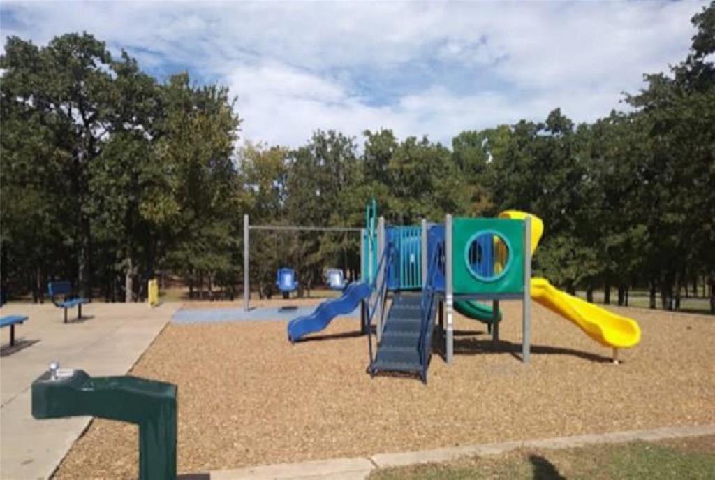 760-764 Stribling Circle Azle, TX 76020 - Photo 17 of 18 View of community jungle gym