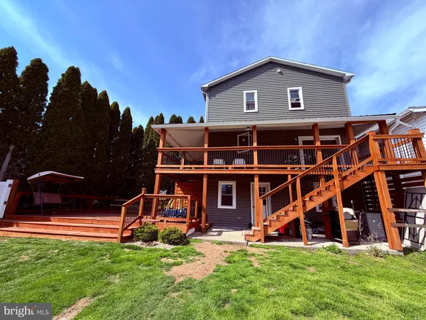 $309,900 | 1526 East Grand Avenue, Tower City, PA 17980