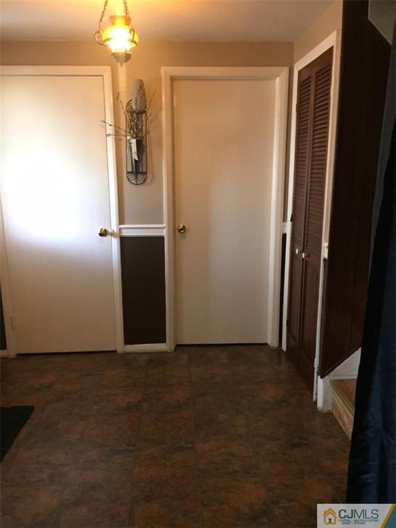 5 Berkshire Road Old Bridge, NJ 08857 - Photo 11 of 22 Gallery Image 11