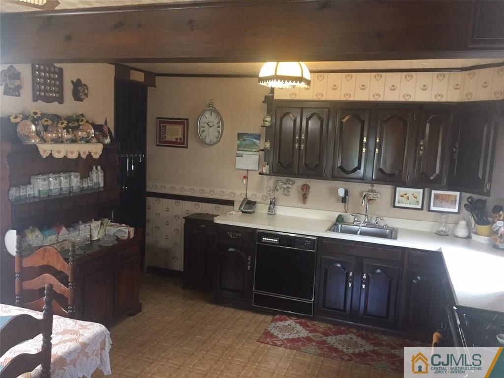 5 Berkshire Road Old Bridge, NJ 08857 - Photo 6 of 22 Gallery Image 6