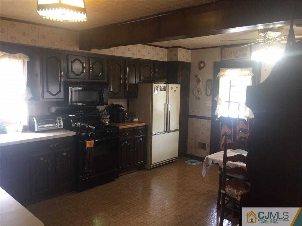 5 Berkshire Road Old Bridge, NJ 08857 - Photo 7 of 22 Gallery Image 7