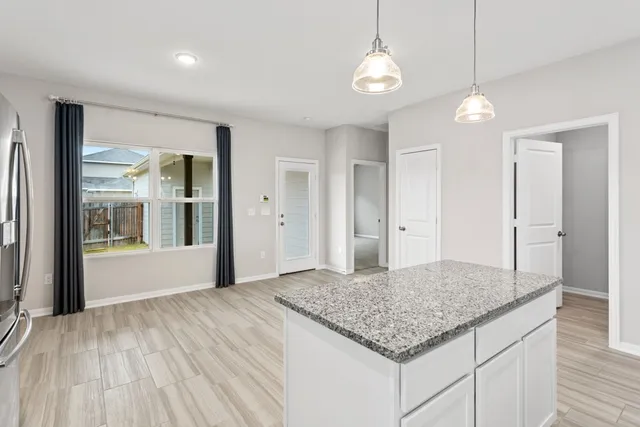 $2,310 | 301 Clearlake Drive, Hutto, TX 78634