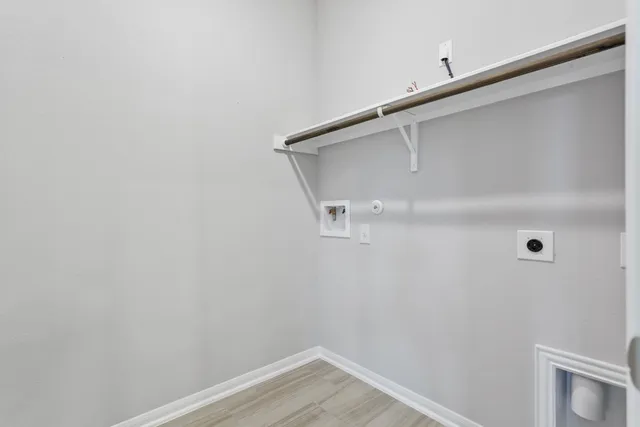 $2,310 | 301 Clearlake Drive, Hutto, TX 78634