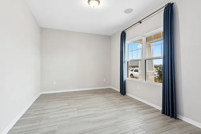 $2,310 | 301 Clearlake Drive, Hutto, TX 78634