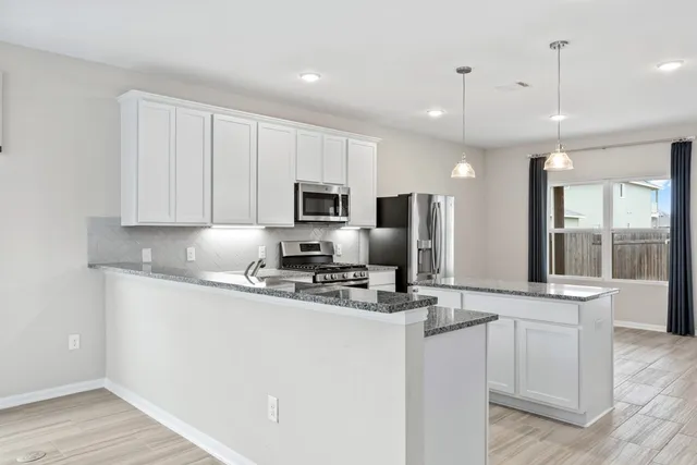 $2,310 | 301 Clearlake Drive, Hutto, TX 78634