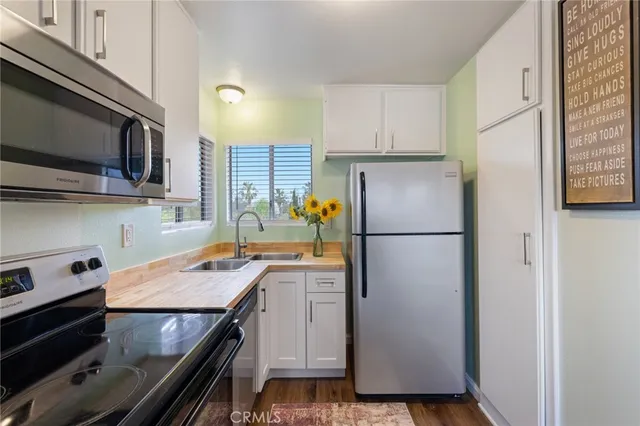 $390,000 | 460 Golden Avenue, Unit 434, Long Beach, CA 90802