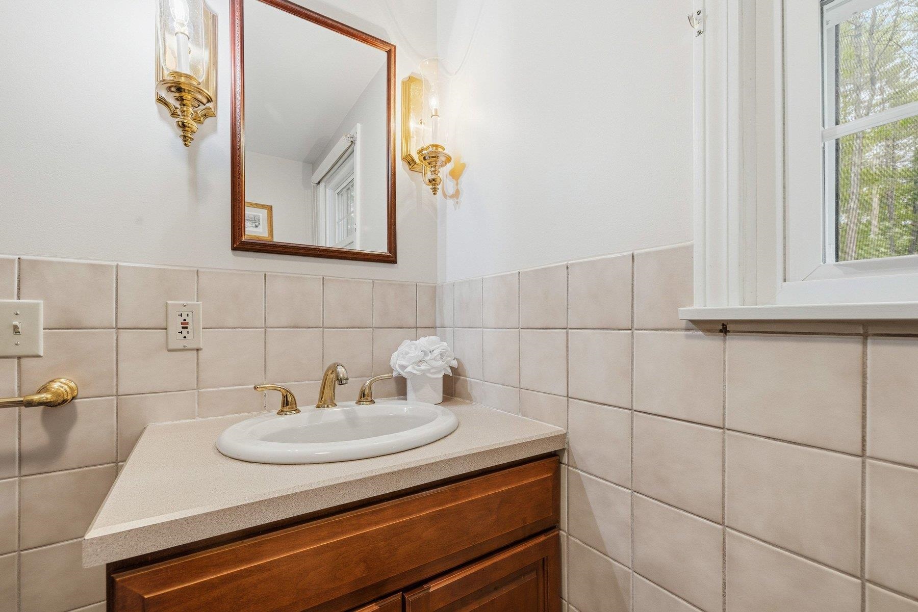 42 Harding Road Portsmouth, NH 03801 - Photo 20 of 37 Gallery Image 20
