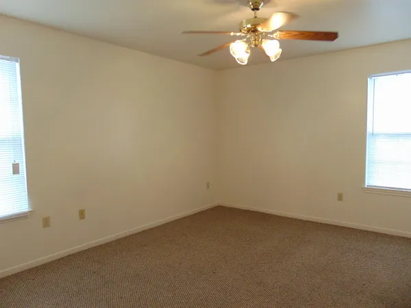 $995 | 2403 Ridgeview Drive, Kingsland, TX 78639