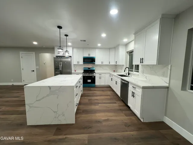 $750,000 | 9506 East Ave T14, Littlerock, CA 93543