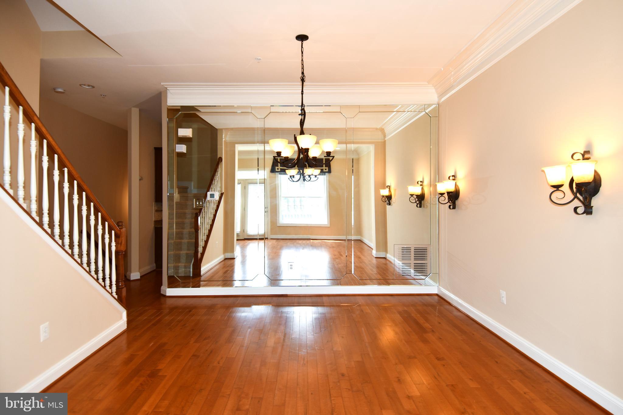 589 Cedar Spring Street Gaithersburg, MD 20877 - Photo 7 of 43 Dining Room