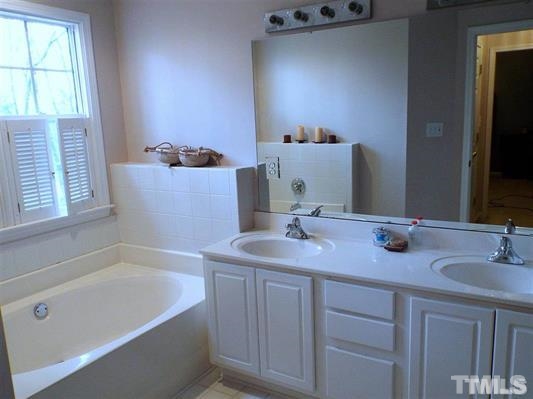 5624 Slide Rock Lane Raleigh, NC 27613 - Photo 12 of 18