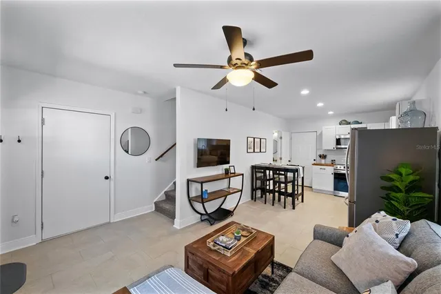 $749,900 | 707 North Disston Avenue, Tarpon Springs, FL 34689