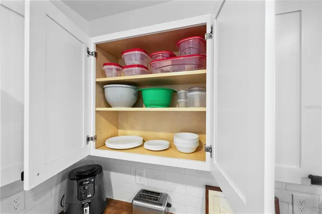 $749,900 | 707 North Disston Avenue, Tarpon Springs, FL 34689